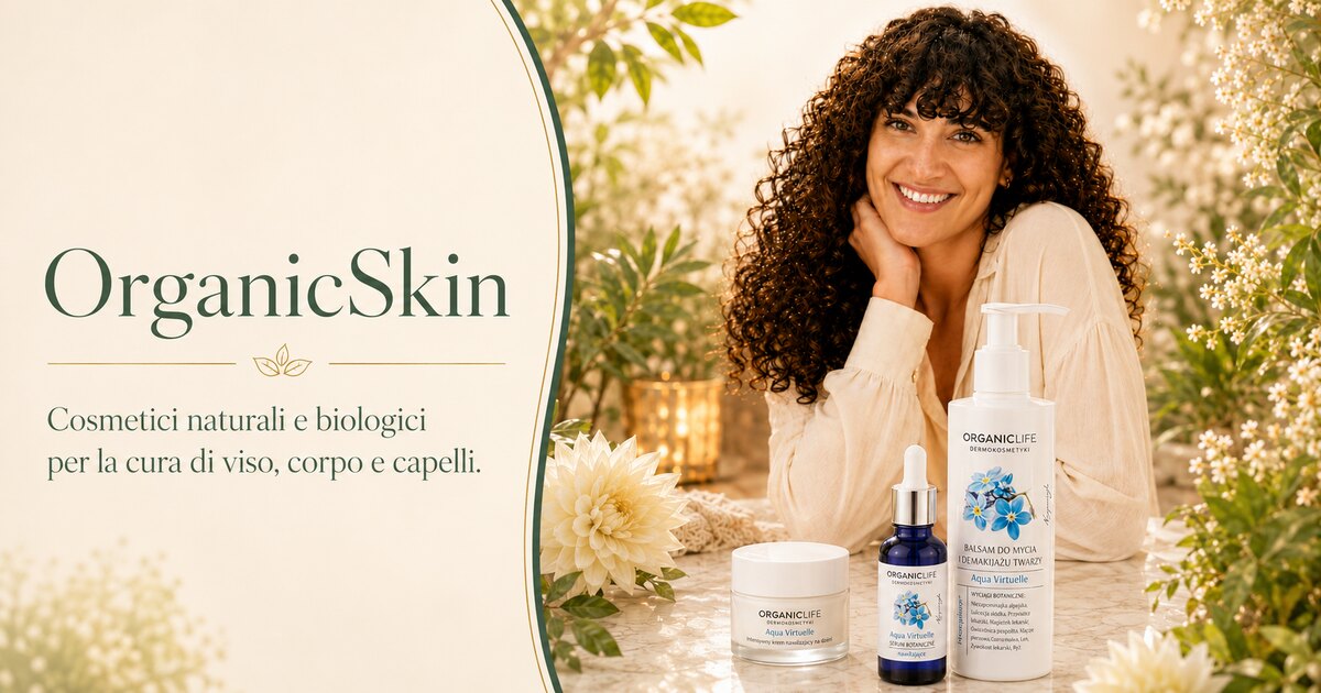 Raffaella con i prodotti Aqua Virtualle: crema viso, siero e detergente